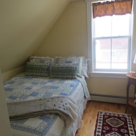 Bed and Breakfast Sunbury Cove Winery Miscouche Exterior foto